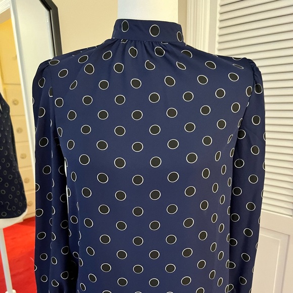 New Look spot pattern top in blue from ASOS - Picture 5 of 7